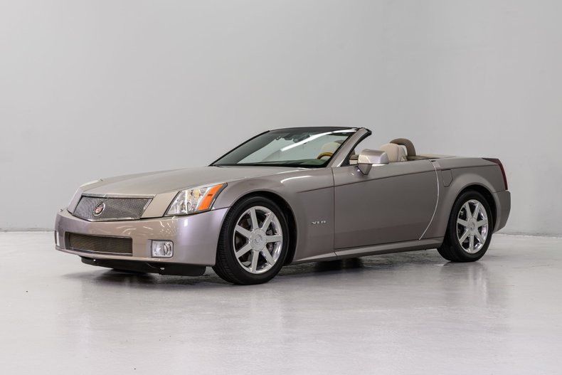 2005 Cadillac XLR