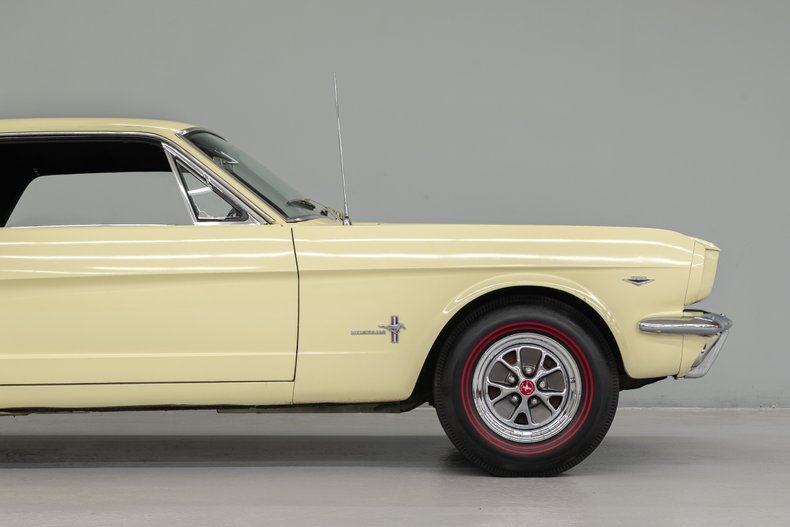 1965 Ford Mustang 45