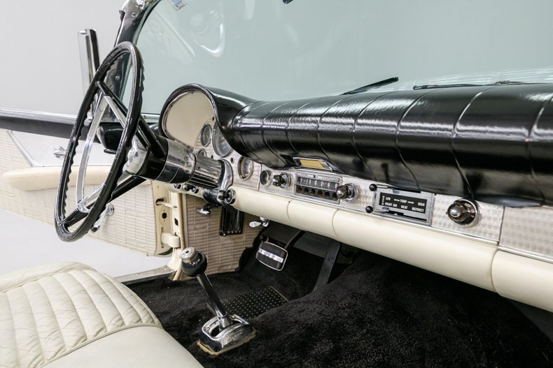1957 Ford Thunderbird 23