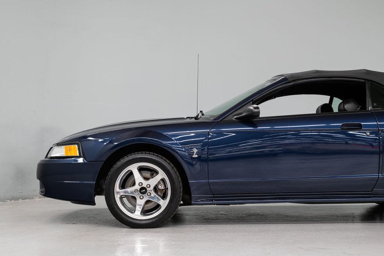 2001 Ford Mustang 47