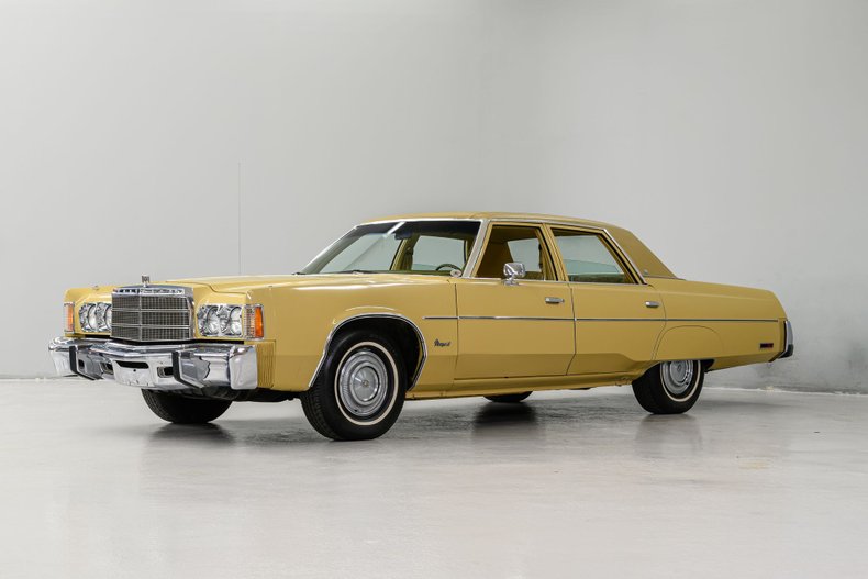 1977 Chrysler Newport 1