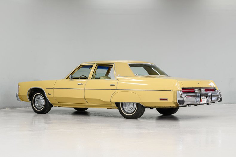 1977 Chrysler Newport 3