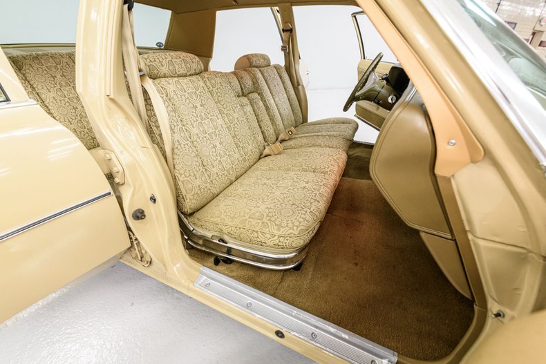 1977 Chrysler Newport 27