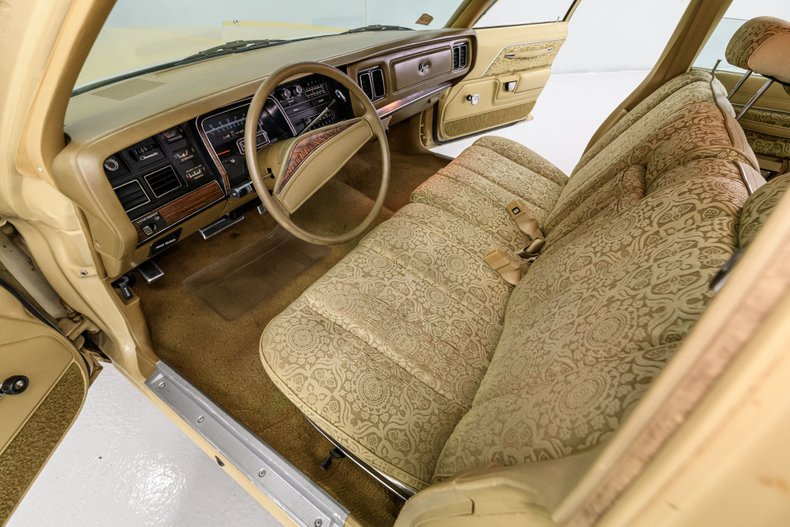 1977 Chrysler Newport 14