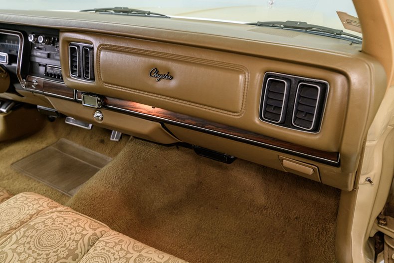 1977 Chrysler Newport 17