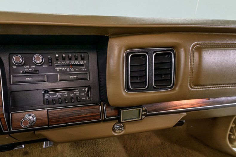 1977 Chrysler Newport 19