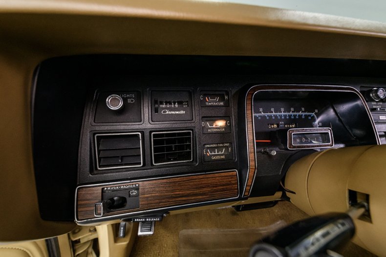 1977 Chrysler Newport 22