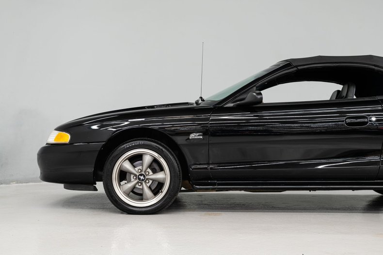 1995 Ford Mustang 50