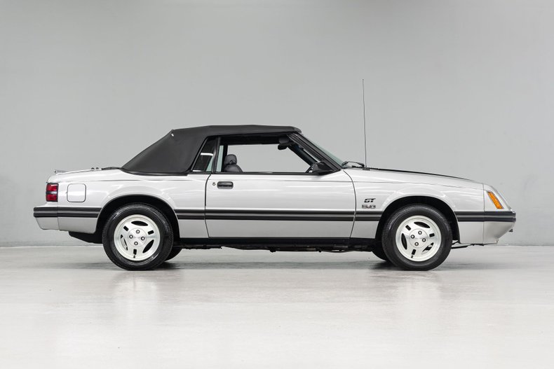 1984 Ford Mustang GT 7