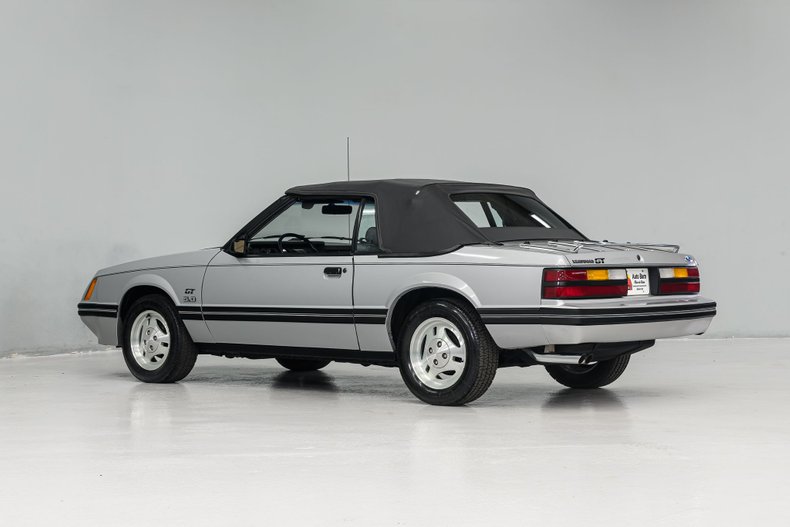 1984 Ford Mustang GT 3