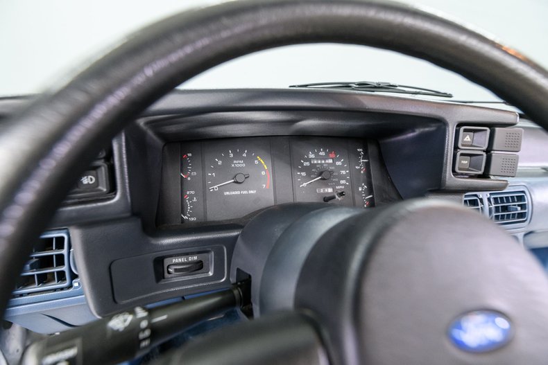 1988 Ford Mustang GT 13