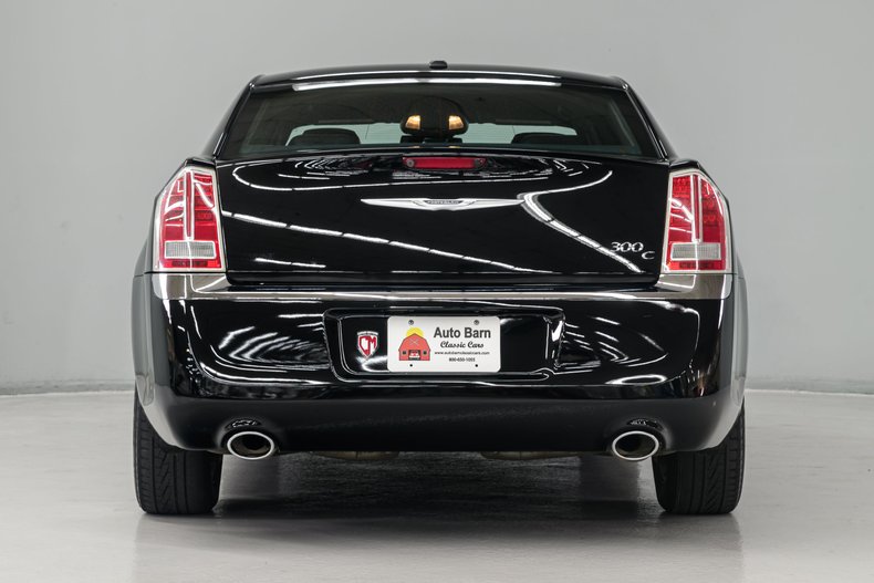 2012 Chrysler 300C 5