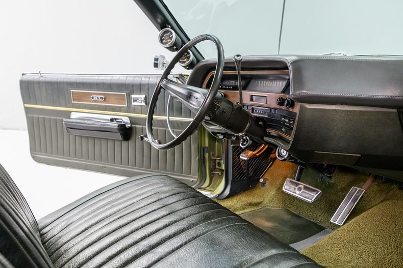 1969 Ford Galaxie XL Sportsroof 18