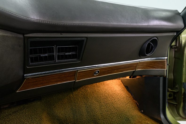 1969 Ford Galaxie XL Sportsroof 23