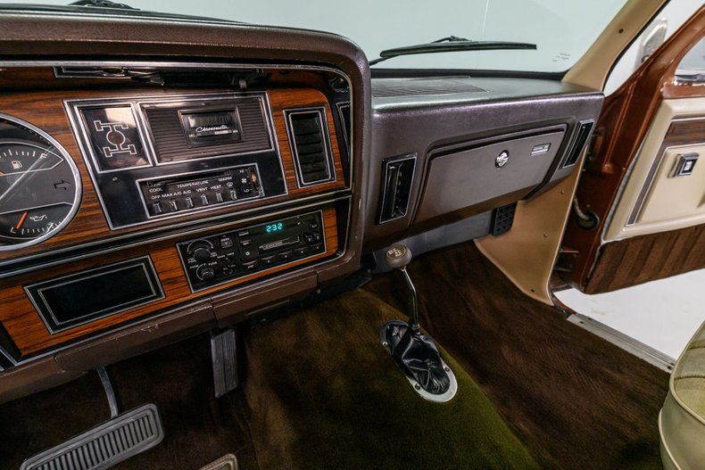 1983 Dodge Ramcharger 150 20