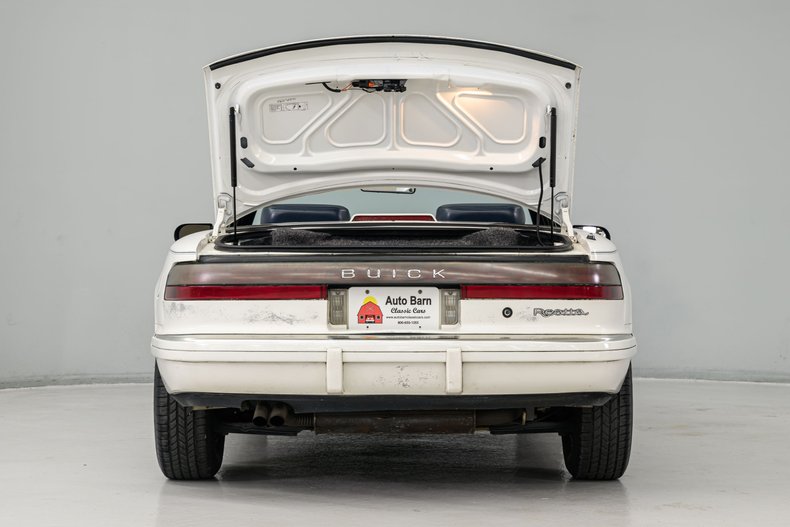 1990 Buick Reatta 28