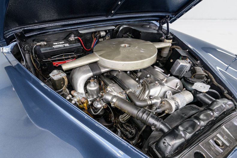 1962 Jaguar MK2 35