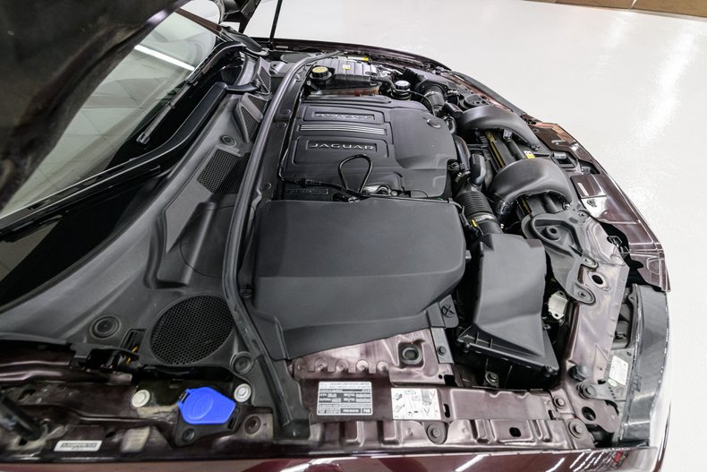 2015 Jaguar XF 5.0 38