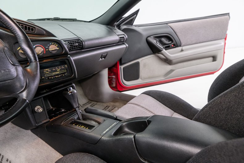 1993 Chevrolet Camaro 19