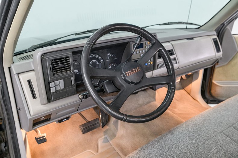 1991 Chevrolet Silverado 11