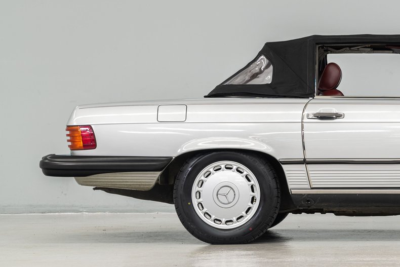 1988 Mercedes-Benz 560SL 55