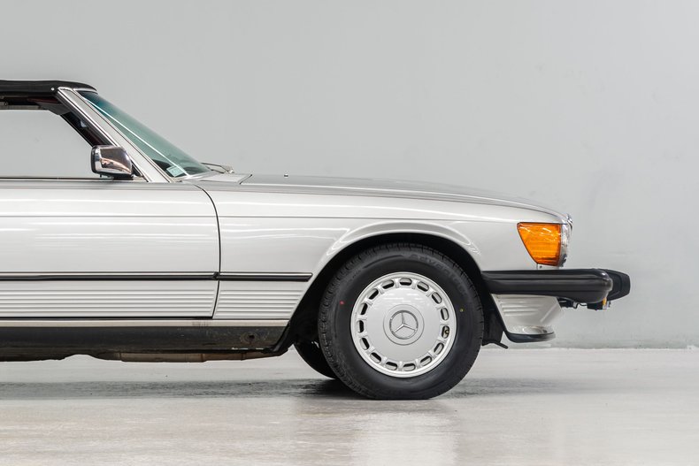 1988 Mercedes-Benz 560SL 56