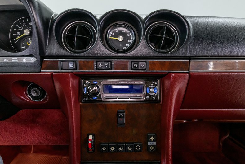 1988 Mercedes-Benz 560SL 22