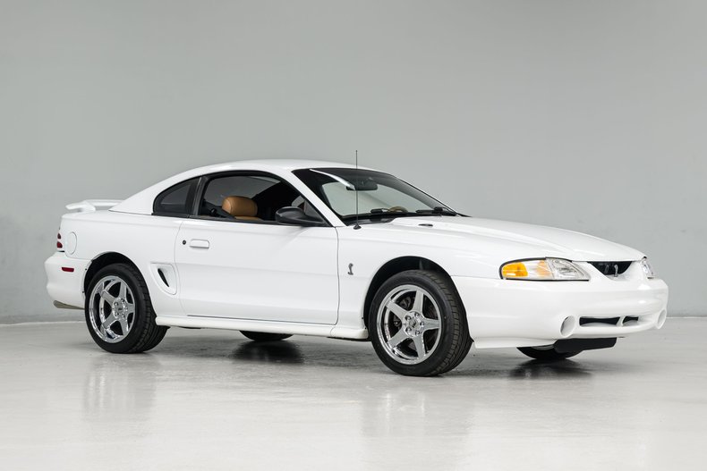 1994 Ford Mustang 8