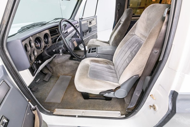 1988 Chevrolet K5 Blazer 16