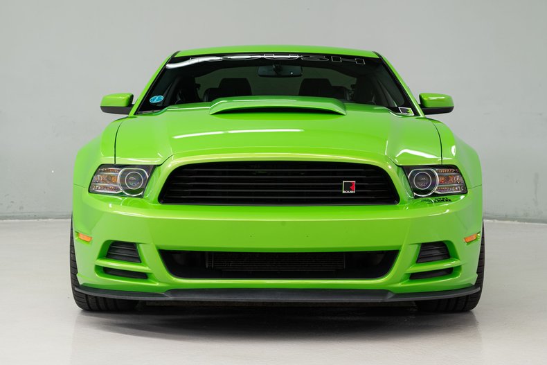 2013 Ford Mustang 4