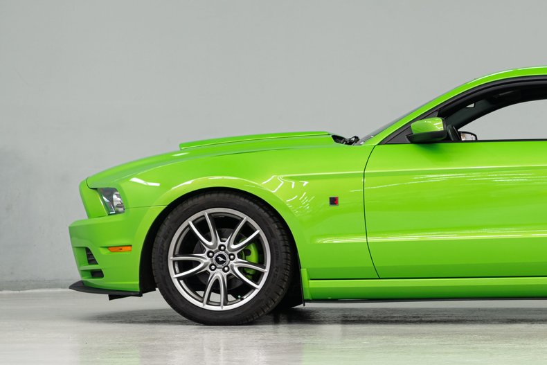 2013 Ford Mustang 49