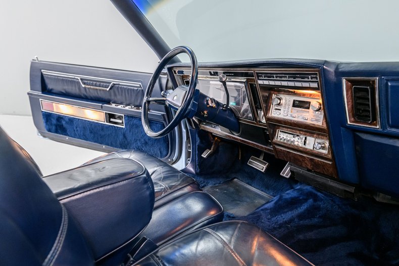 1983 Chrysler Imperial 16