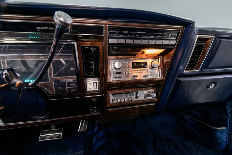 1983 Chrysler Imperial 19