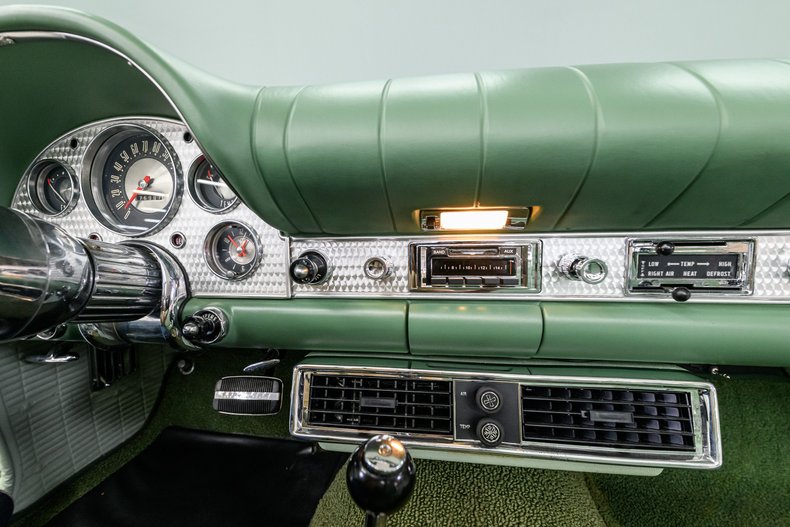 1957 Ford Thunderbird 20