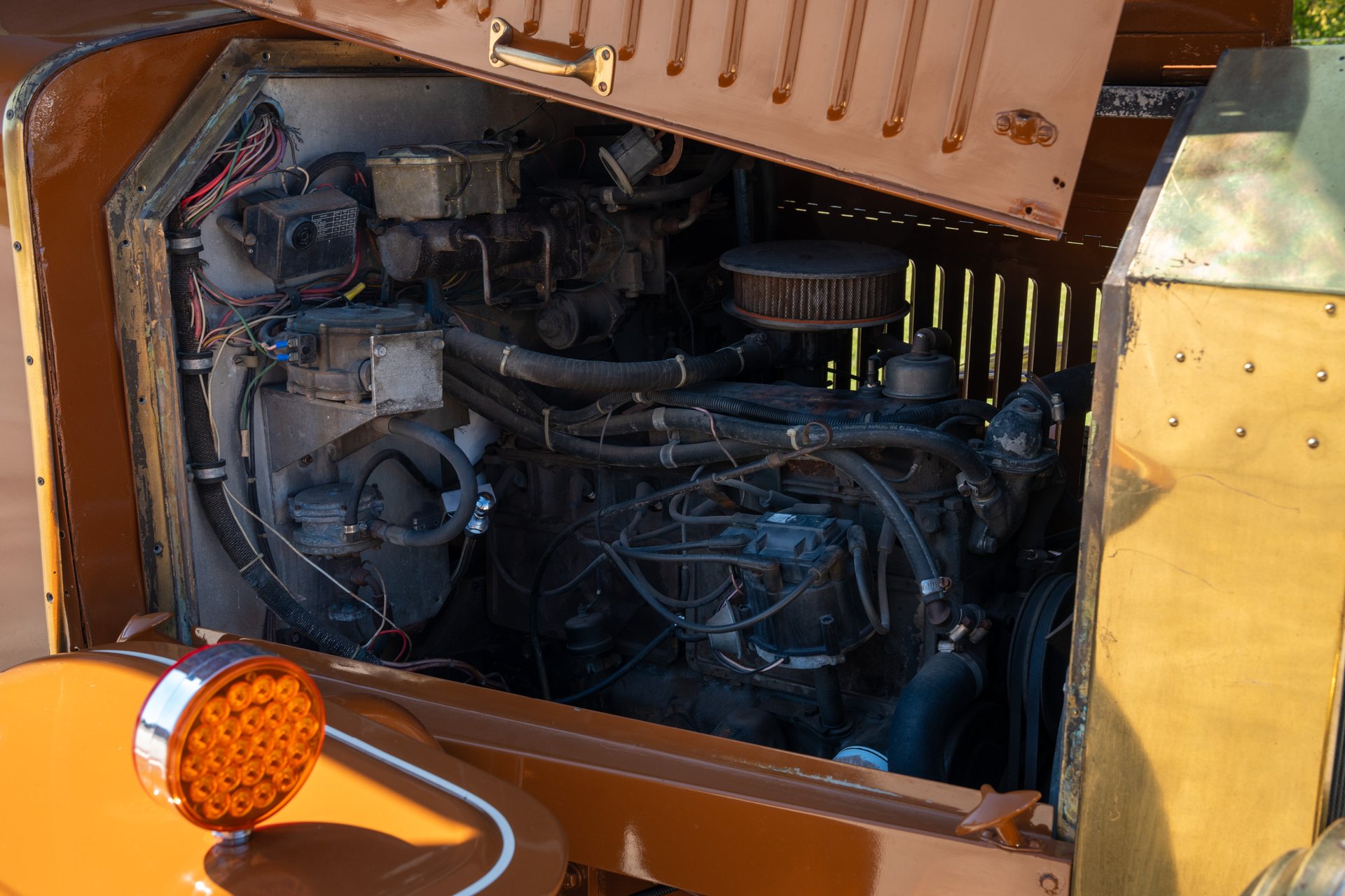 1987 GMC Suburban - Photo 31