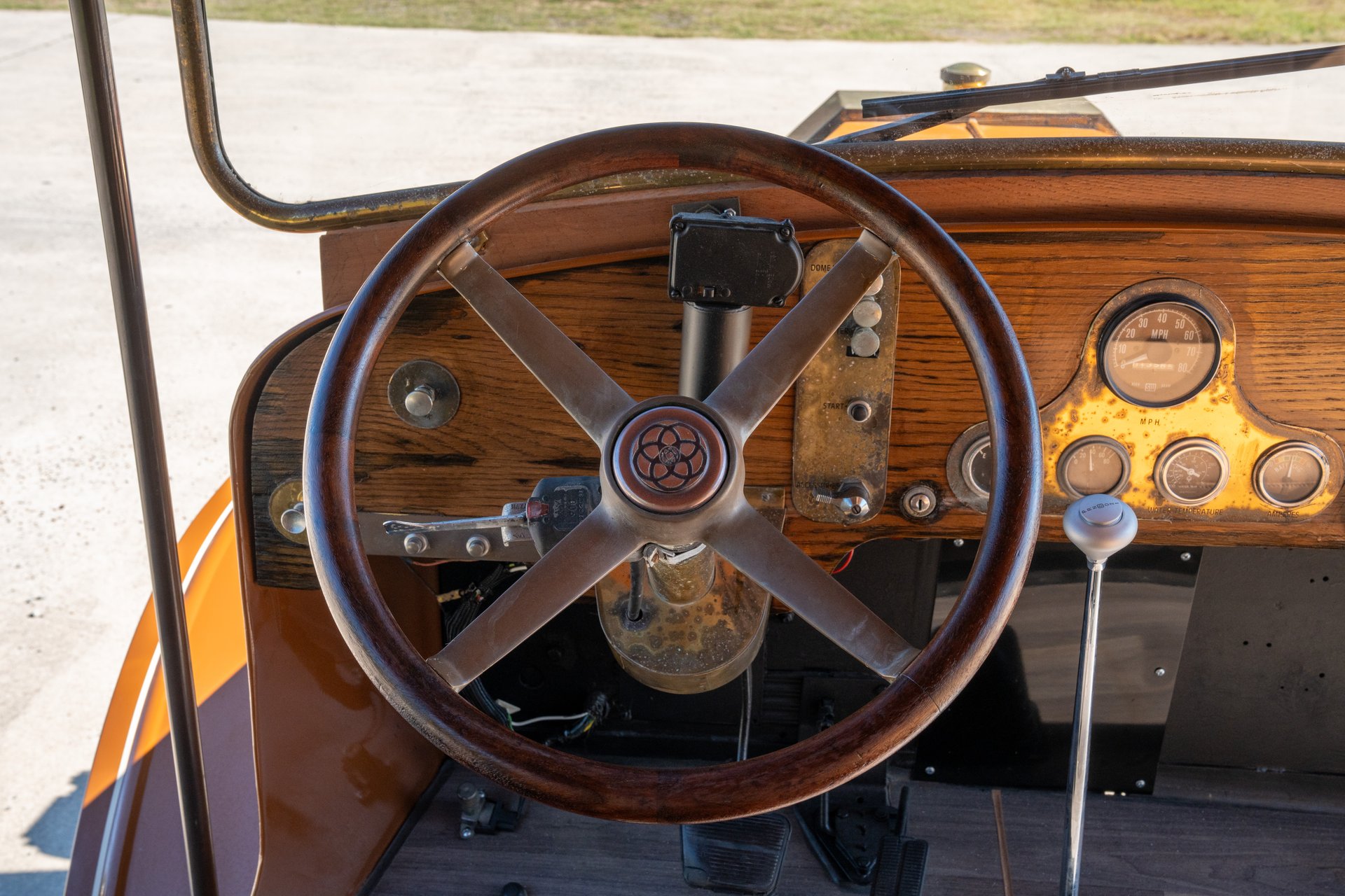 1987 GMC Suburban - Photo 10