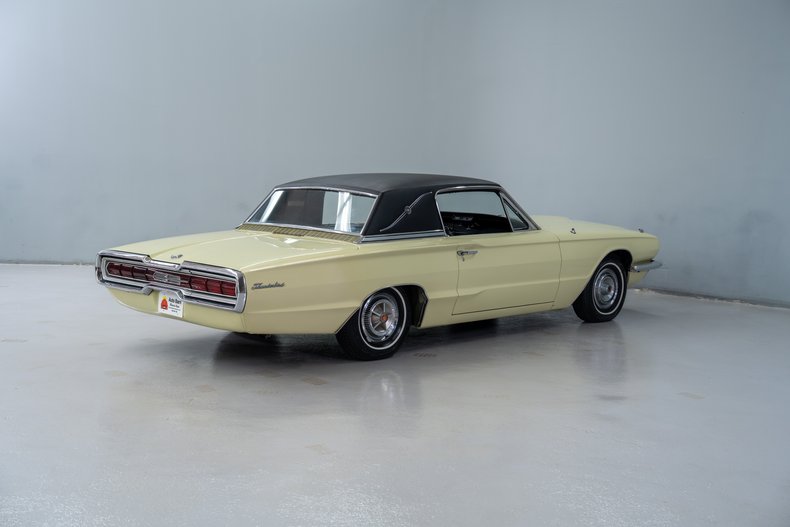 1966 Ford Thunderbird 8
