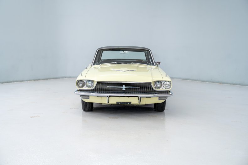 1966 Ford Thunderbird 4