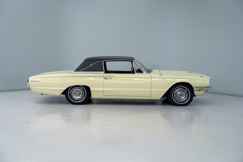 1966 Ford Thunderbird 7