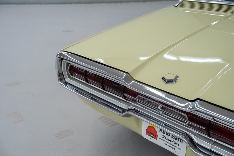 1966 Ford Thunderbird 45