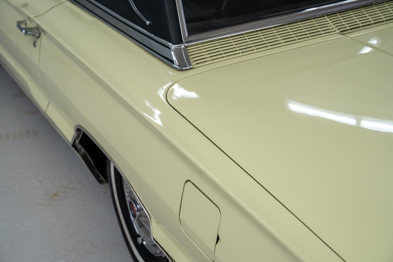 1966 Ford Thunderbird 48