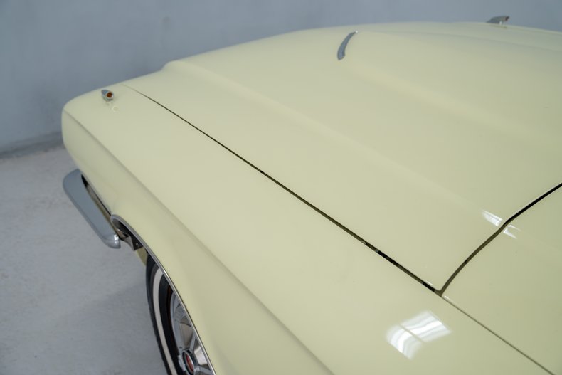 1966 Ford Thunderbird 51