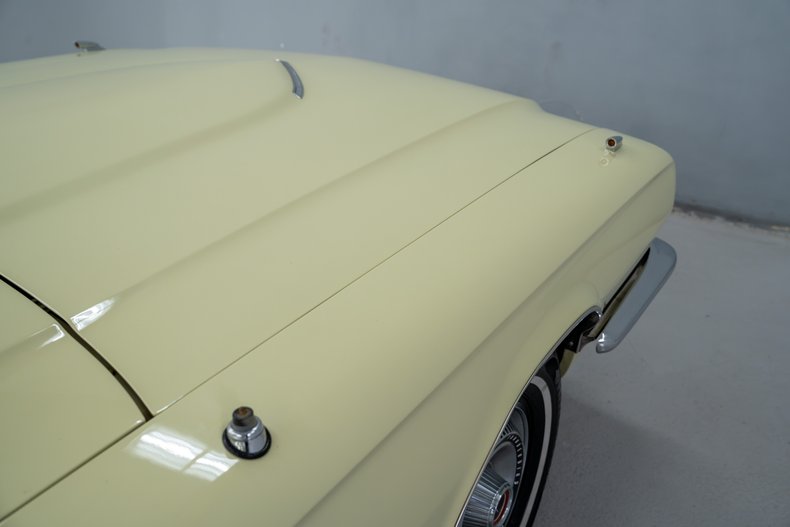 1966 Ford Thunderbird 56
