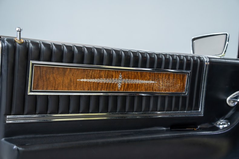 1966 Ford Thunderbird 60