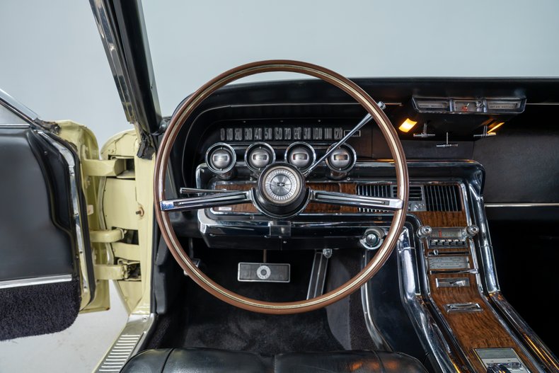 1966 Ford Thunderbird 11
