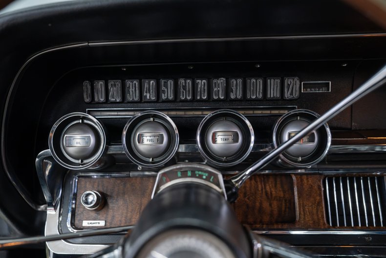 1966 Ford Thunderbird 12