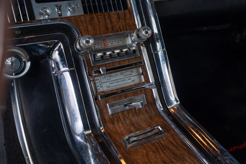 1966 Ford Thunderbird 16
