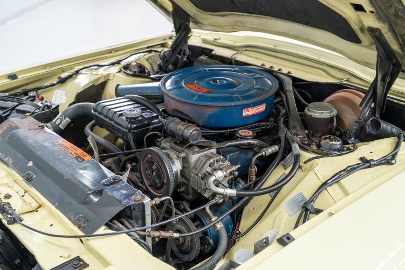 1966 Ford Thunderbird 34