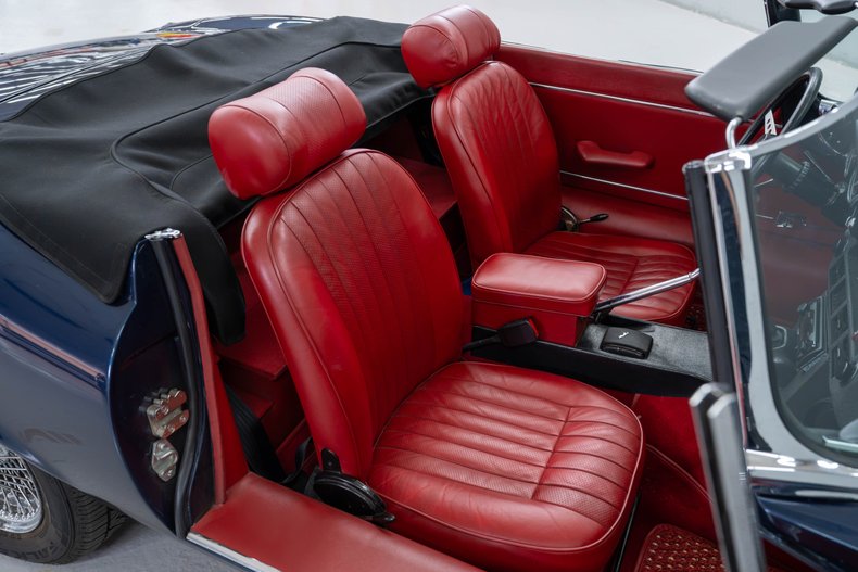 1973 Jaguar E-Type 29