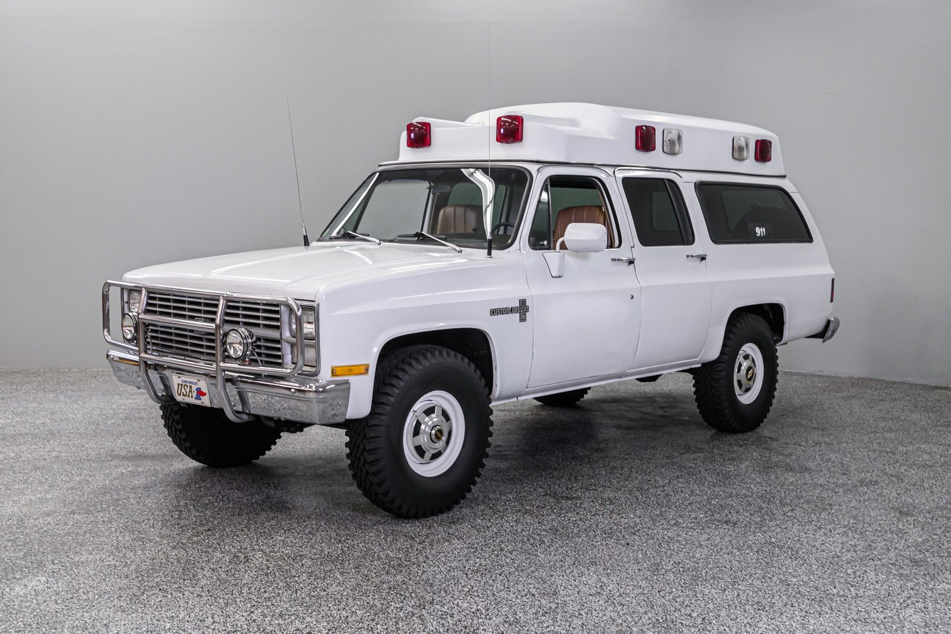 1983 chevrolet suburban ambulance k20